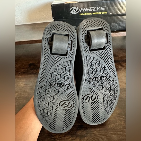 Boys heelys - Picture 4 of 4
